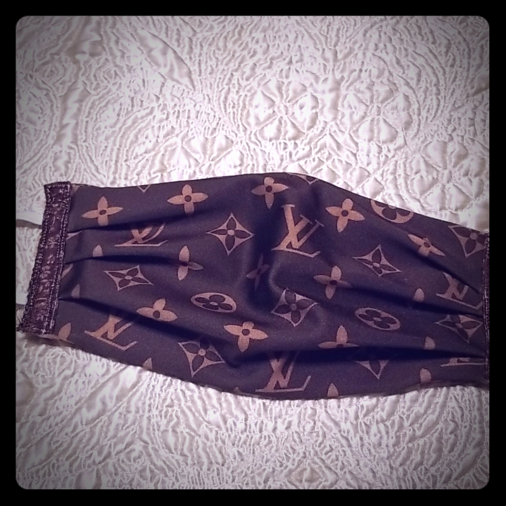 Louie Vuitton material face mask
